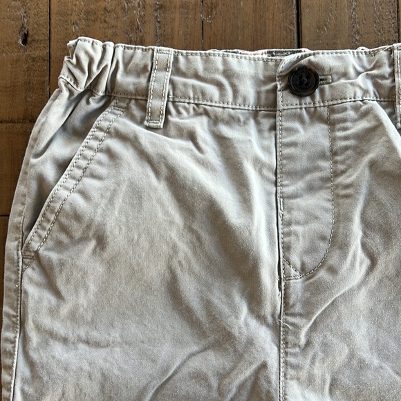 Burberry childrens khaki pants - Picture 3 of 7